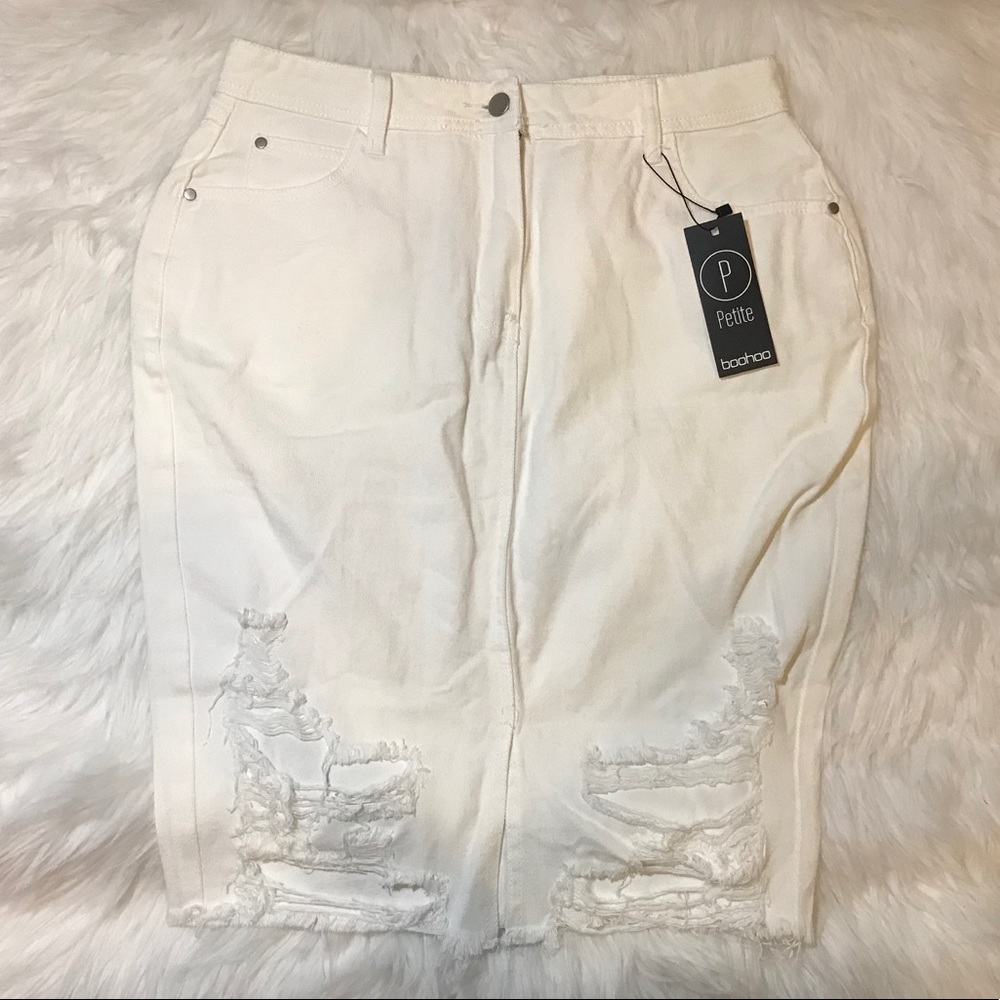 BooHoo White Distressed Denim Skirt NWT - 10P